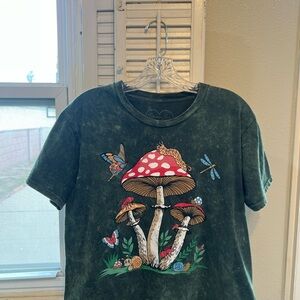Obsessive Love Women’s Mushroom & Butterflies Green T Shirt Size Medium NEW